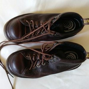 Doc Marten 8287 size 6 us men 7 us ladies